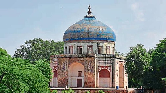 Nila Gumbad